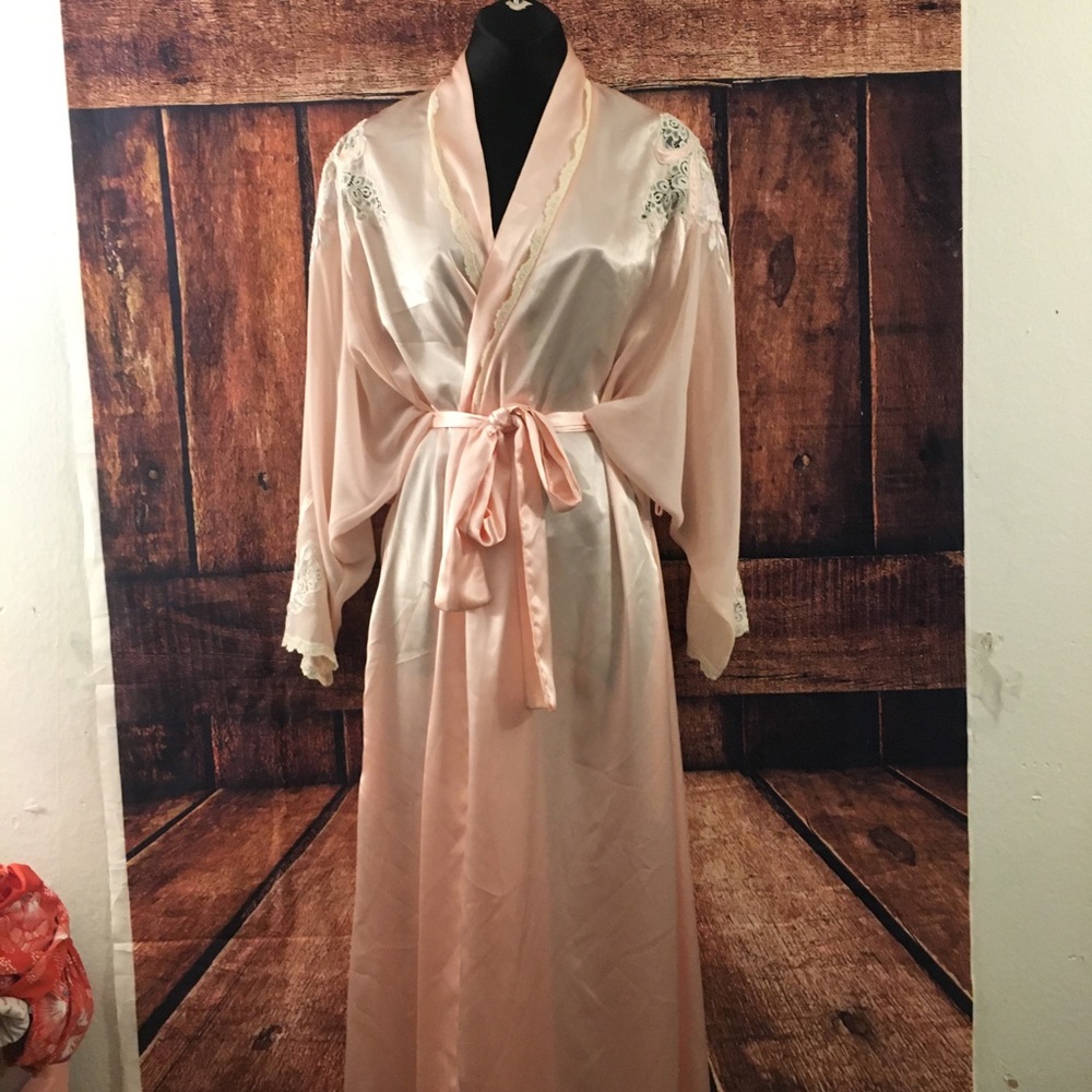 Vintage pink robe , M